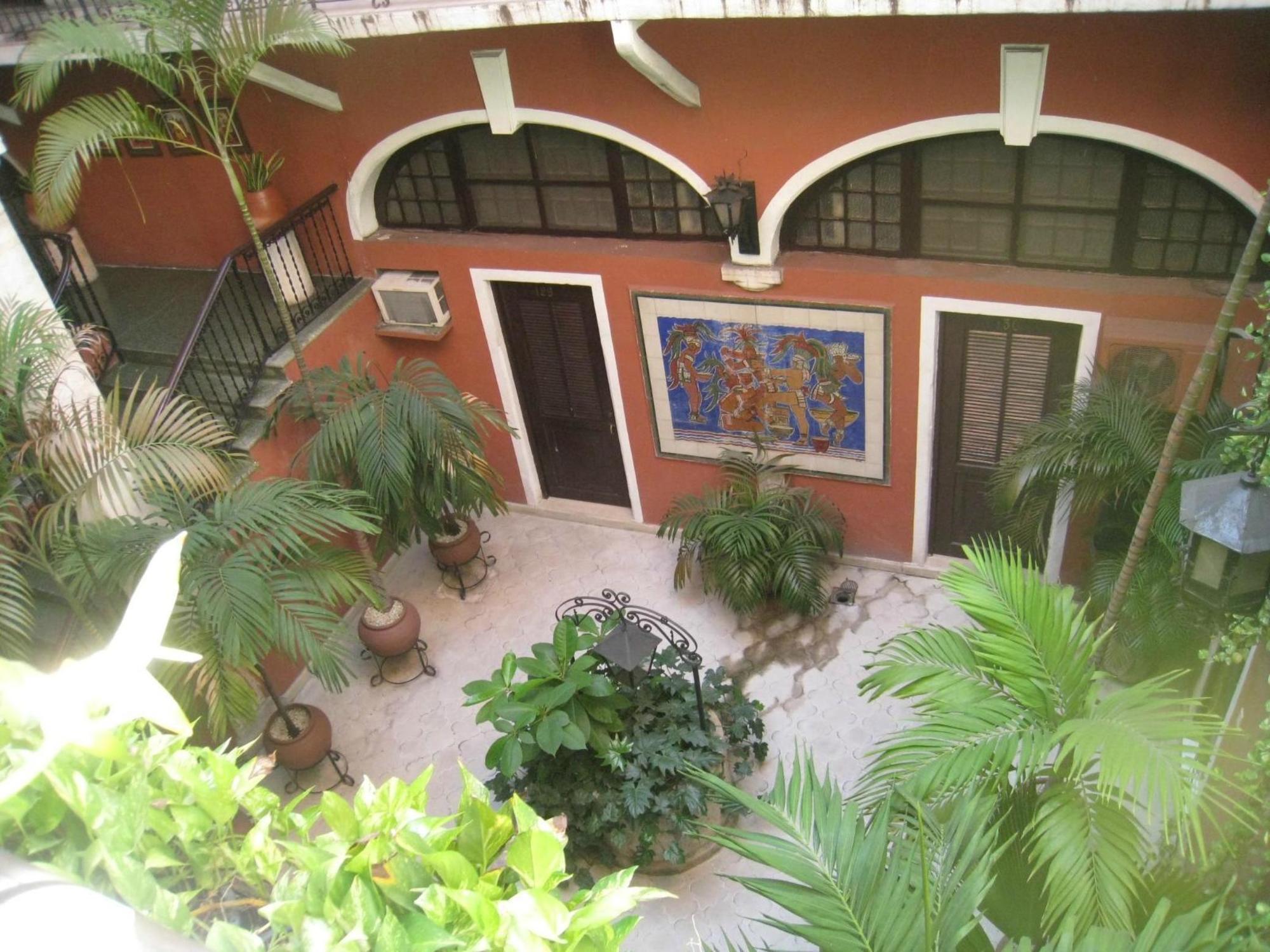 Hotel Reforma Merida Exterior photo